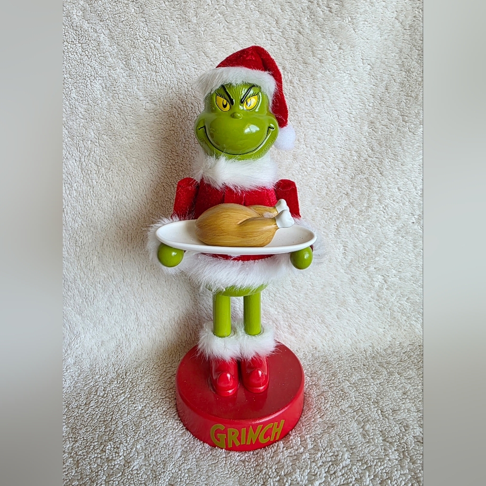 NEW Dr. Seuss The Grinch Who Stole Christmas Nutcracker Grinch in Santa's outfit